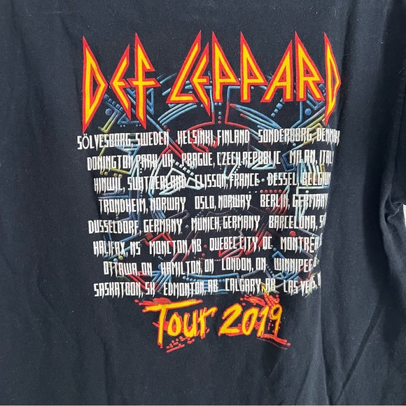 Def Leppard 2019 Concert T-Shirt Size Medium - Picture 4 of 6